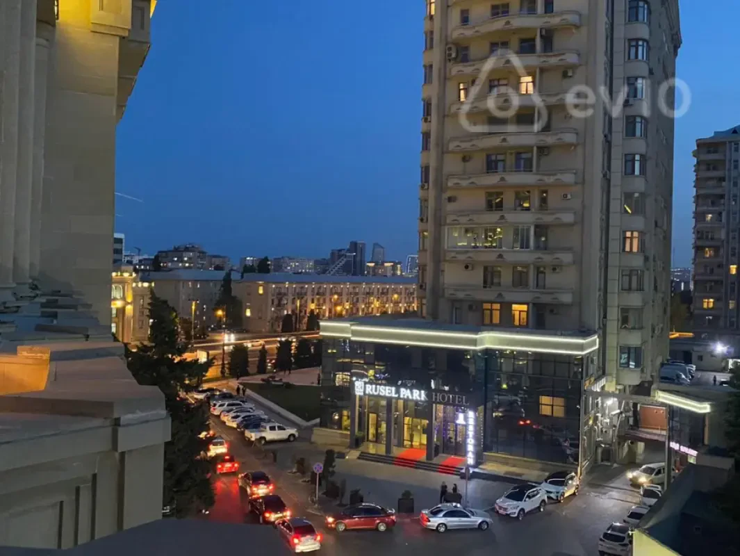 Kirayə verilir 2 otaqlı yeni tikili 52 m²