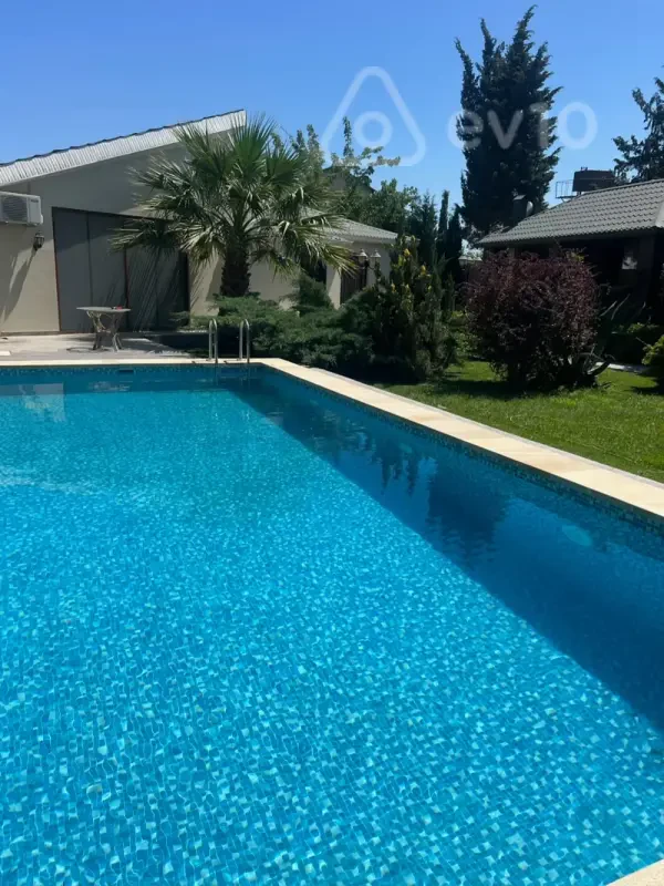 Kirayə verilir 4 otaqlı həyət evi 210 m²