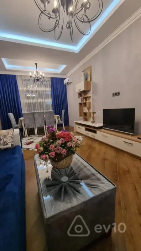 Kirayə verilir 2 otaqlı yeni tikili 60 m²