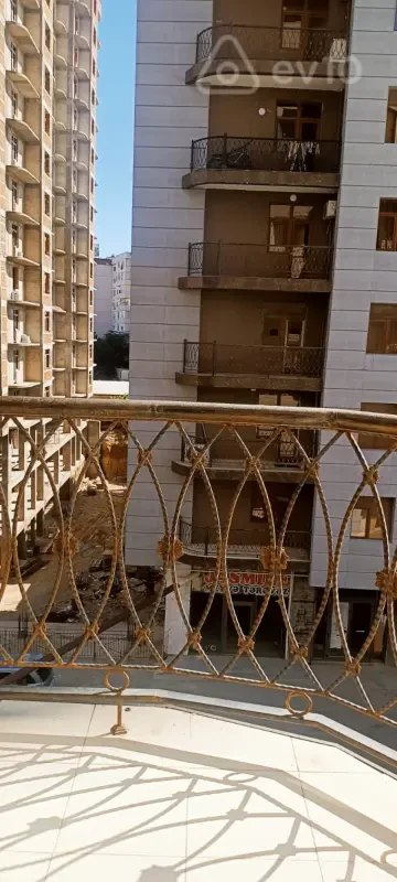 Kirayə verilir 2 otaqlı yeni tikili 75 m²