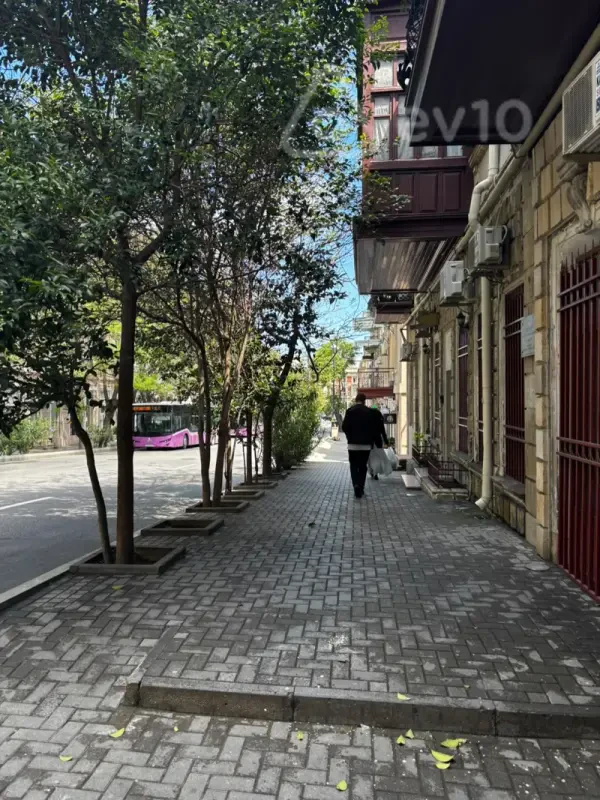 Kirayə verilir 3 otaqlı ofis 100 m²
