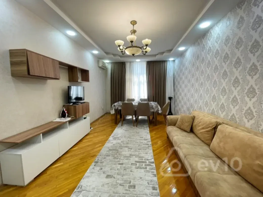 Kirayə verilir 3 otaqlı yeni tikili 90 m²
