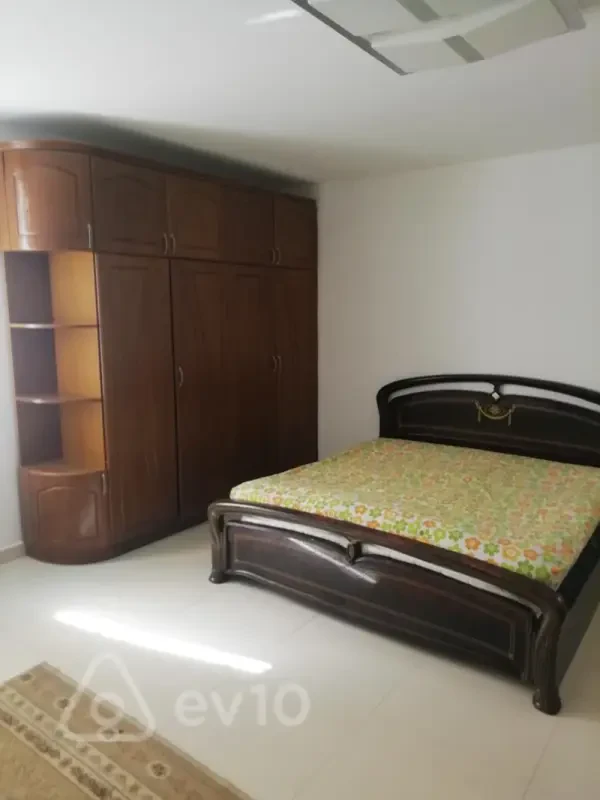 Kirayə verilir 2 otaqlı köhnə tikili 70 m²