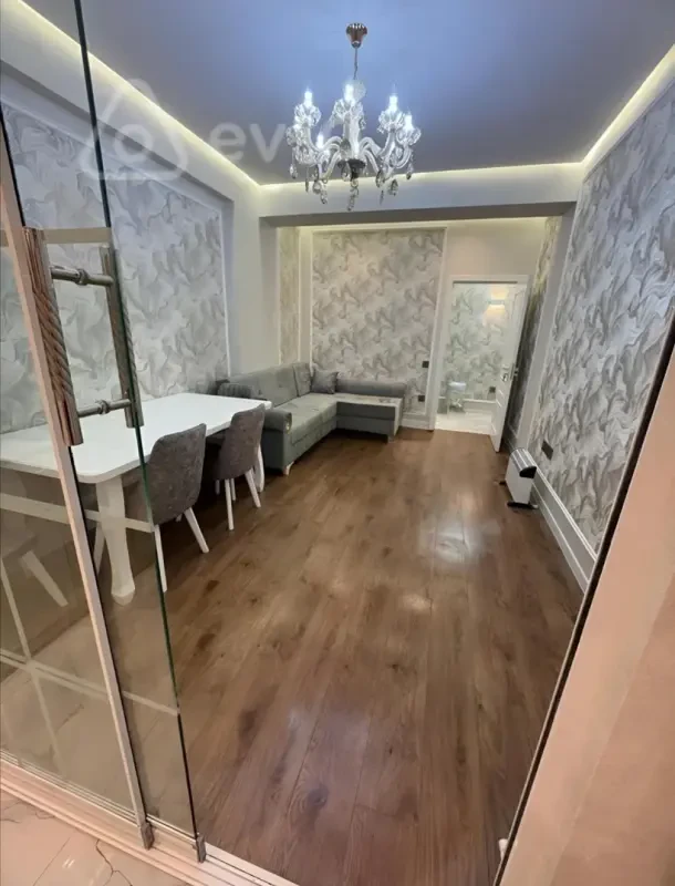 Kirayə verilir 3 otaqlı yeni tikili 85 m²