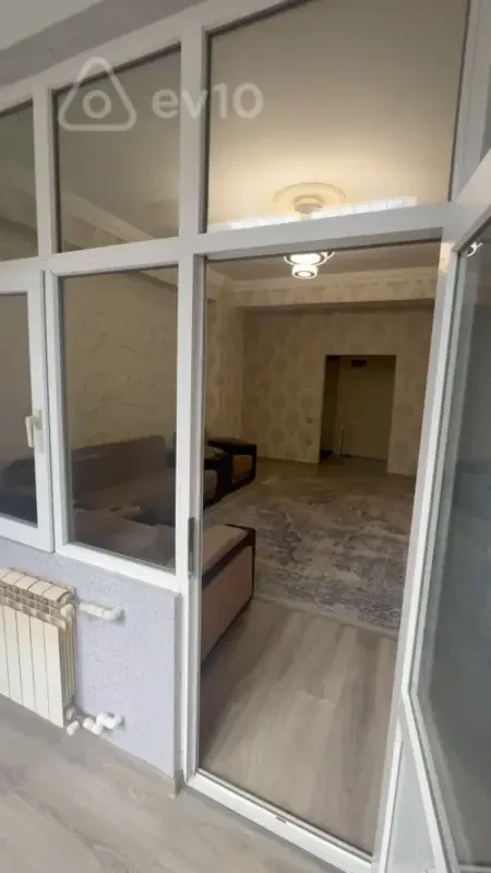 Kirayə verilir 2 otaqlı yeni tikili 56 m²