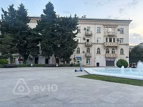 Kirayə verilir 3 otaqlı köhnə tikili 90 m² — Bakı, Nəsimi 3 otaq 90.00 m²