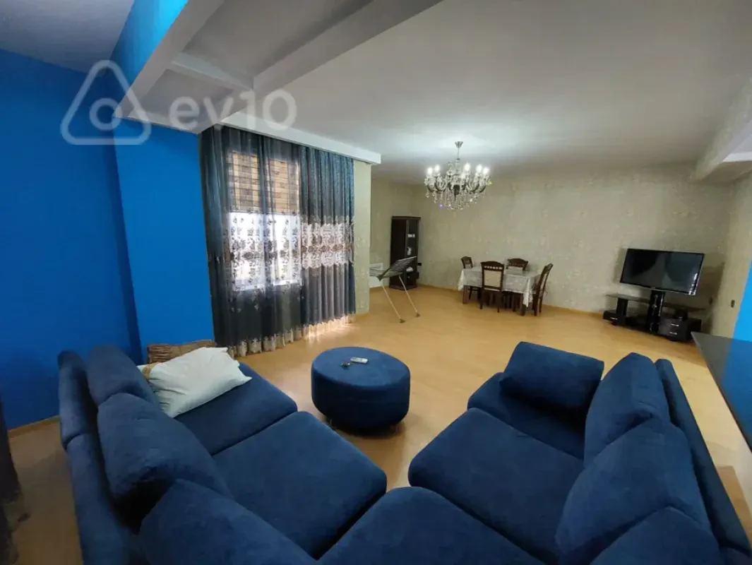 Kirayə verilir 4 otaqlı yeni tikili 200 m²