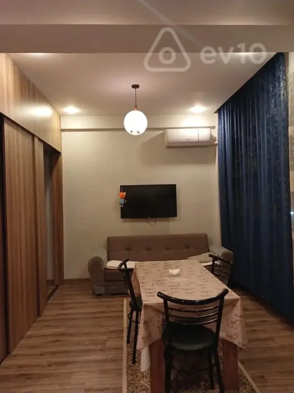 Kirayə verilir 2 otaqlı yeni tikili 400 m²