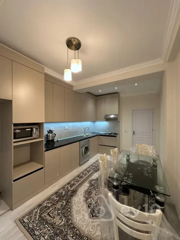 Kirayə verilir 3 otaqlı yeni tikili 130 m²