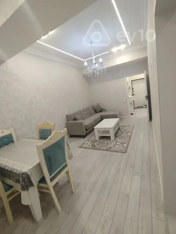 Kirayə verilir 2 otaqlı yeni tikili 50 m²