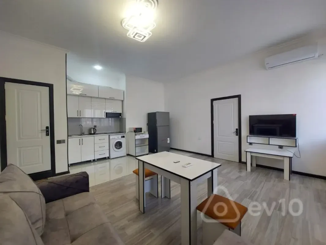 Kirayə verilir 2 otaqlı yeni tikili 60 m²