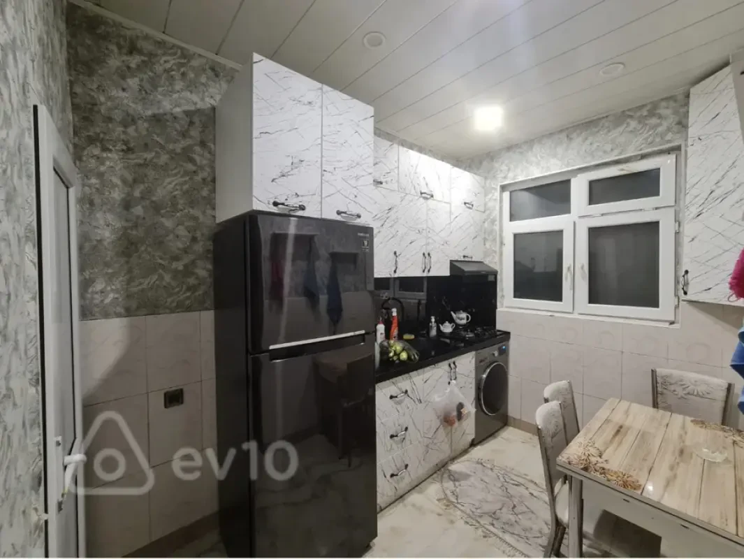 Kirayə verilir 3 otaqlı həyət evi 5 m²