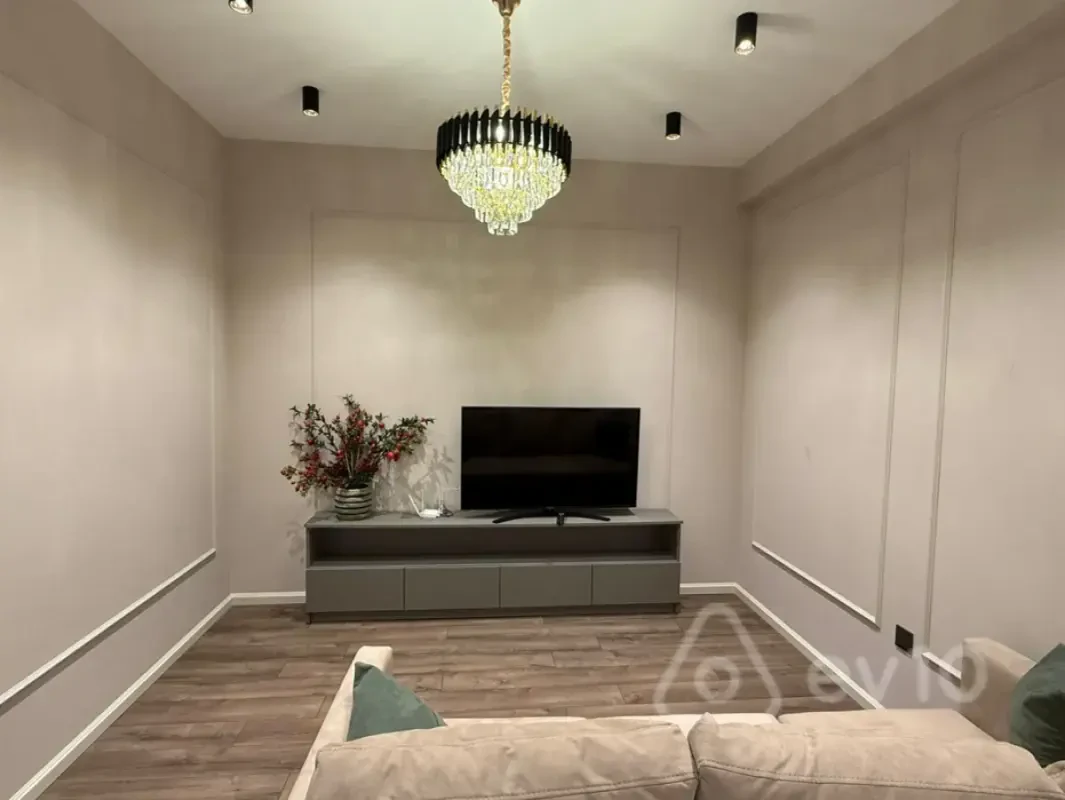 Kirayə verilir 2 otaqlı yeni tikili 67 m²