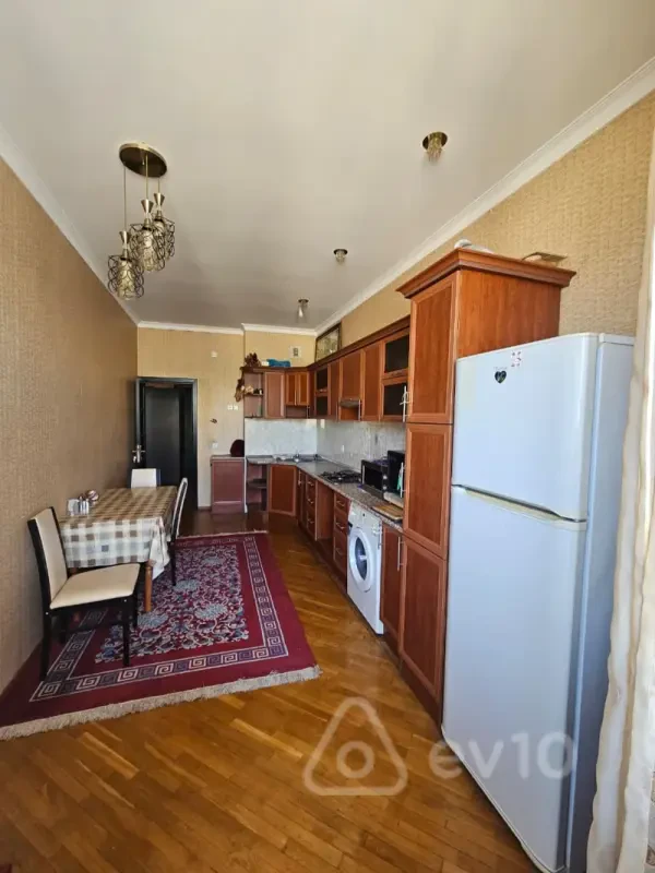 Kirayə verilir 2 otaqlı yeni tikili 60 m²