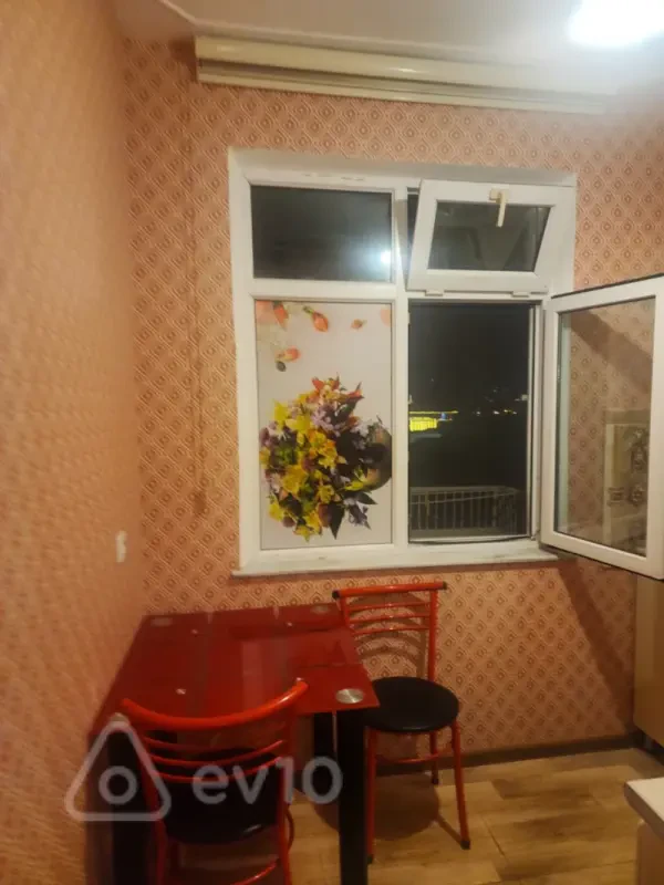 Kirayə verilir 1 otaqlı köhnə tikili 35 m²