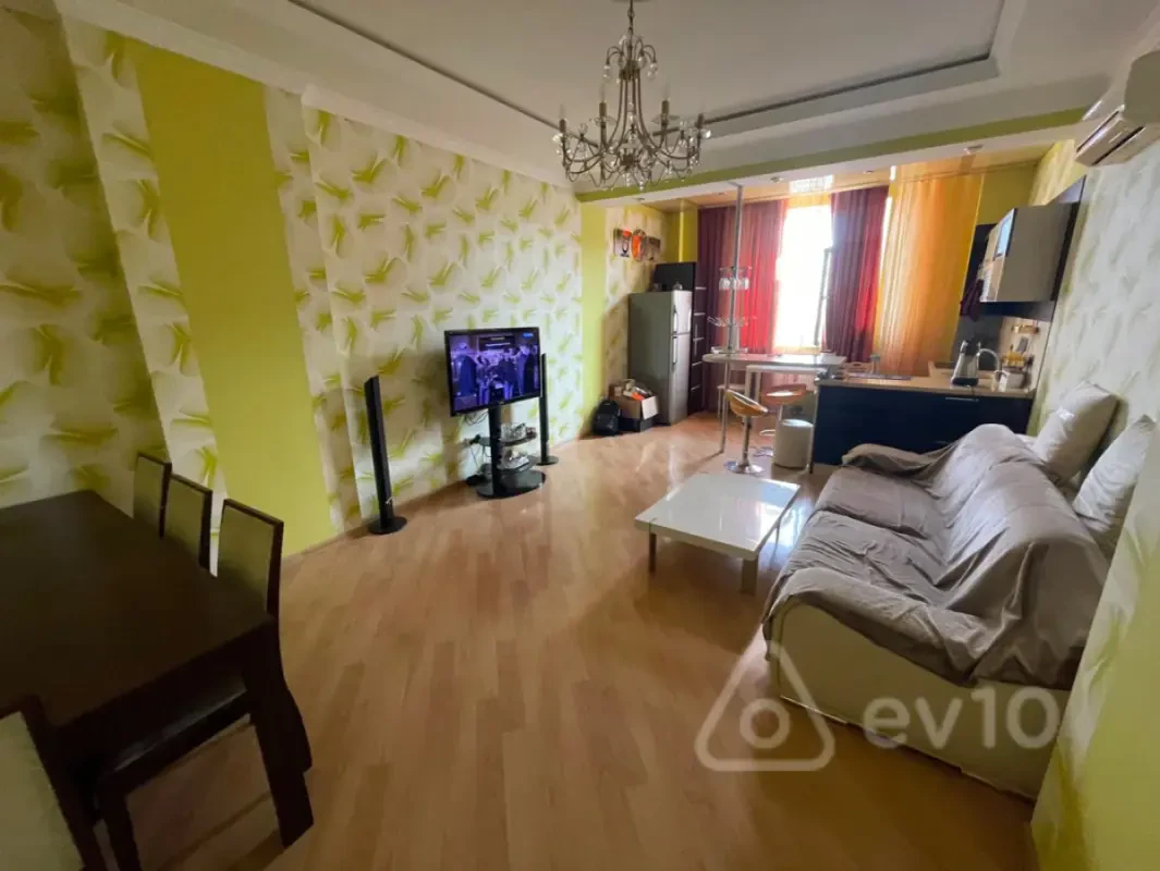 Kirayə verilir 3 otaqlı yeni tikili 5 m²