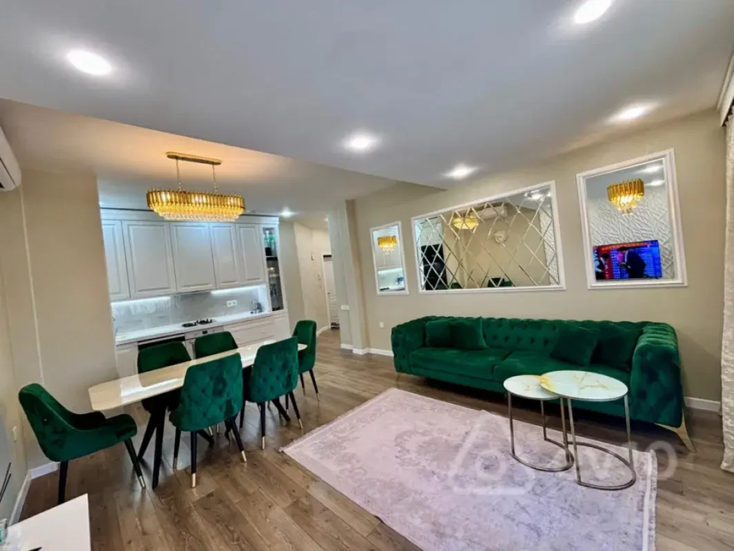 Kirayə verilir 3 otaqlı yeni tikili 110 m²