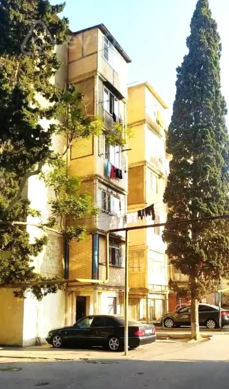 Satılır 2 otaqlı köhnə tikili 45 m²