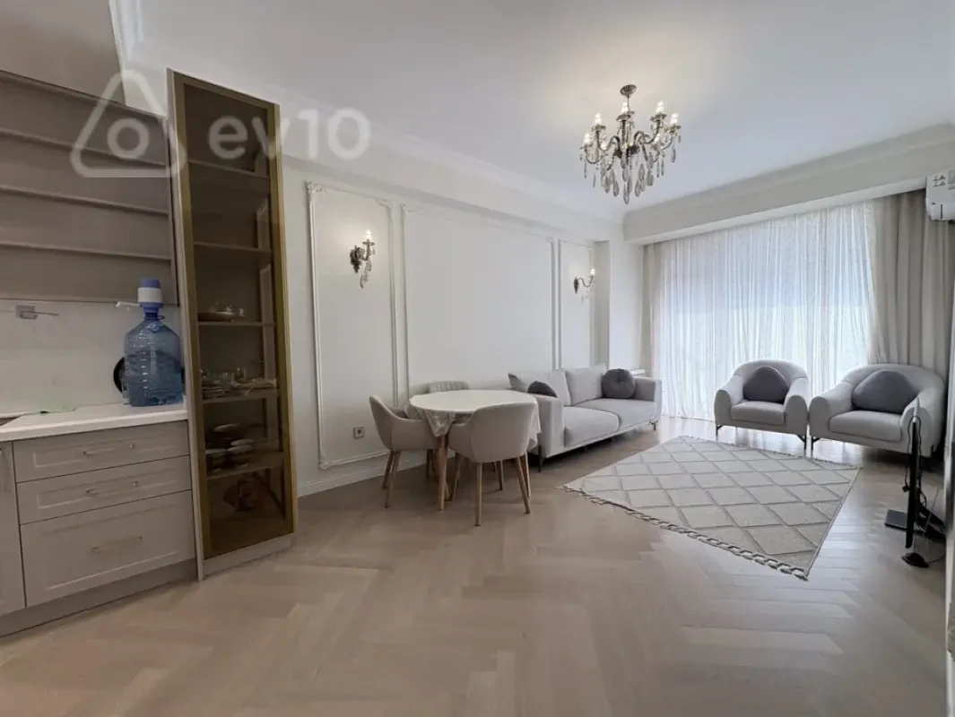 Kirayə verilir 2 otaqlı yeni tikili 72 m²