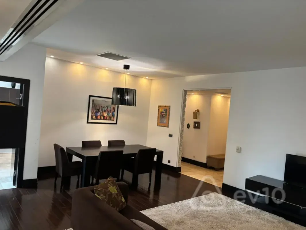 Kirayə verilir 4 otaqlı yeni tikili 195 m²