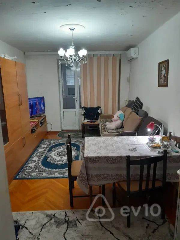 Satılır 2 otaqlı köhnə tikili 48 m²