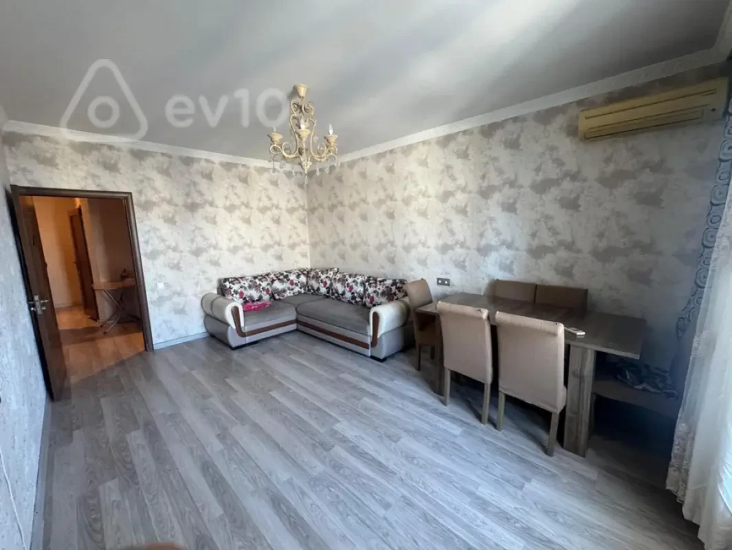 Kirayə verilir 3 otaqlı yeni tikili 85 m²