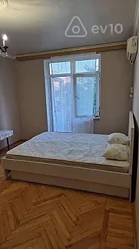 Kirayə verilir 1 otaqlı köhnə tikili 55 m² — Bakı, Nərimanov 1 otaq 55.00 m²