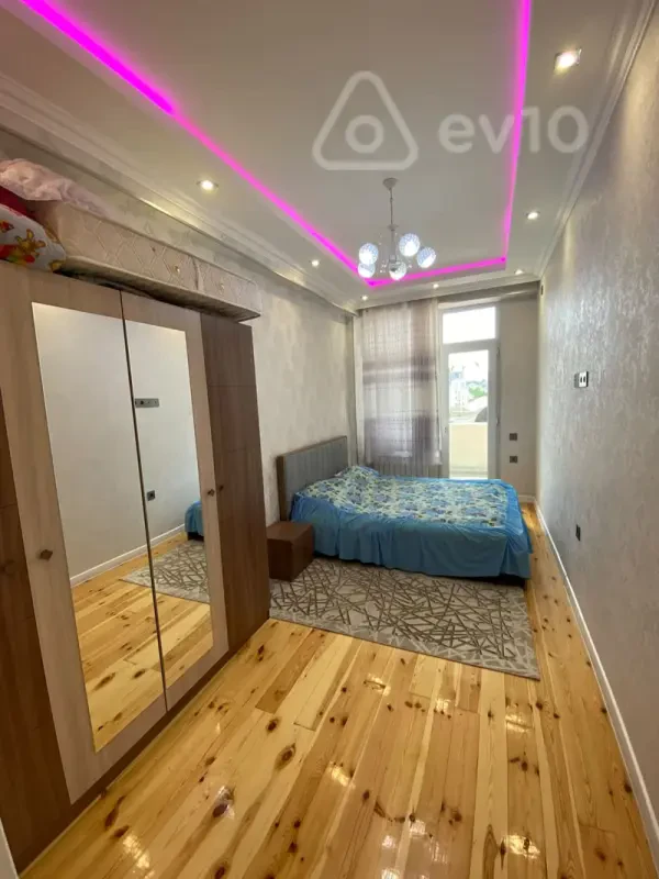 Kirayə verilir 2 otaqlı yeni tikili 65 m²
