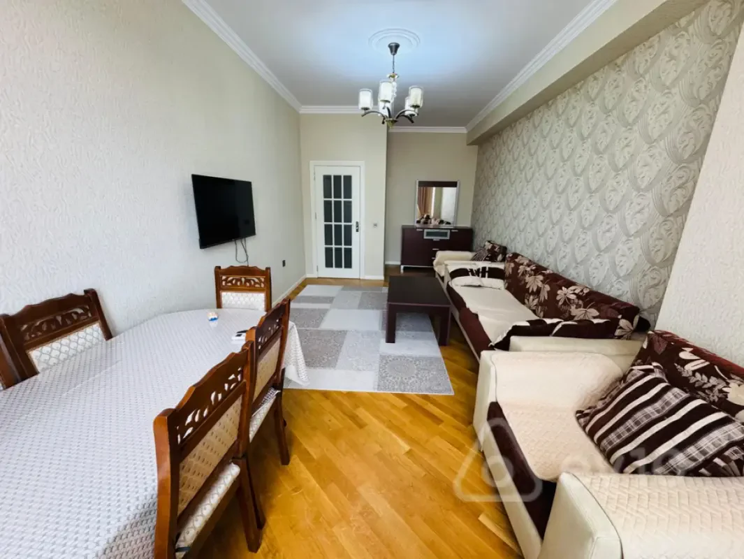 Kirayə verilir 2 otaqlı yeni tikili 64 m²