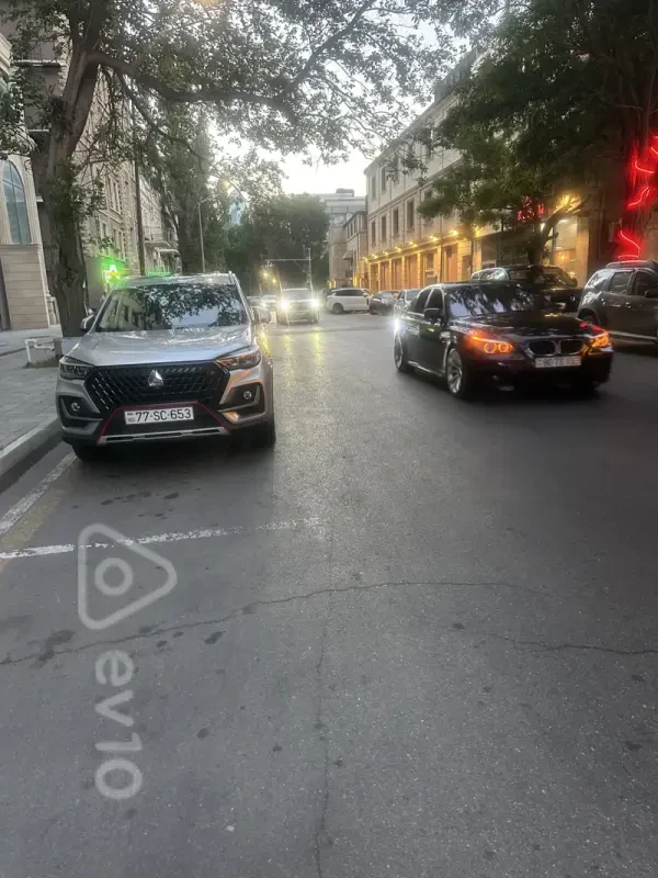 Kirayə verilir mənzil 320 m²