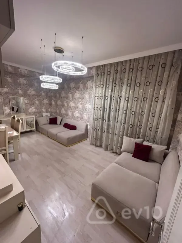 Kirayə verilir 3 otaqlı yeni tikili 80 m²