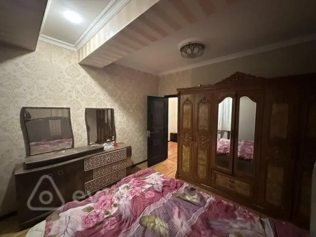 Kirayə verilir 2 otaqlı yeni tikili 65 m²