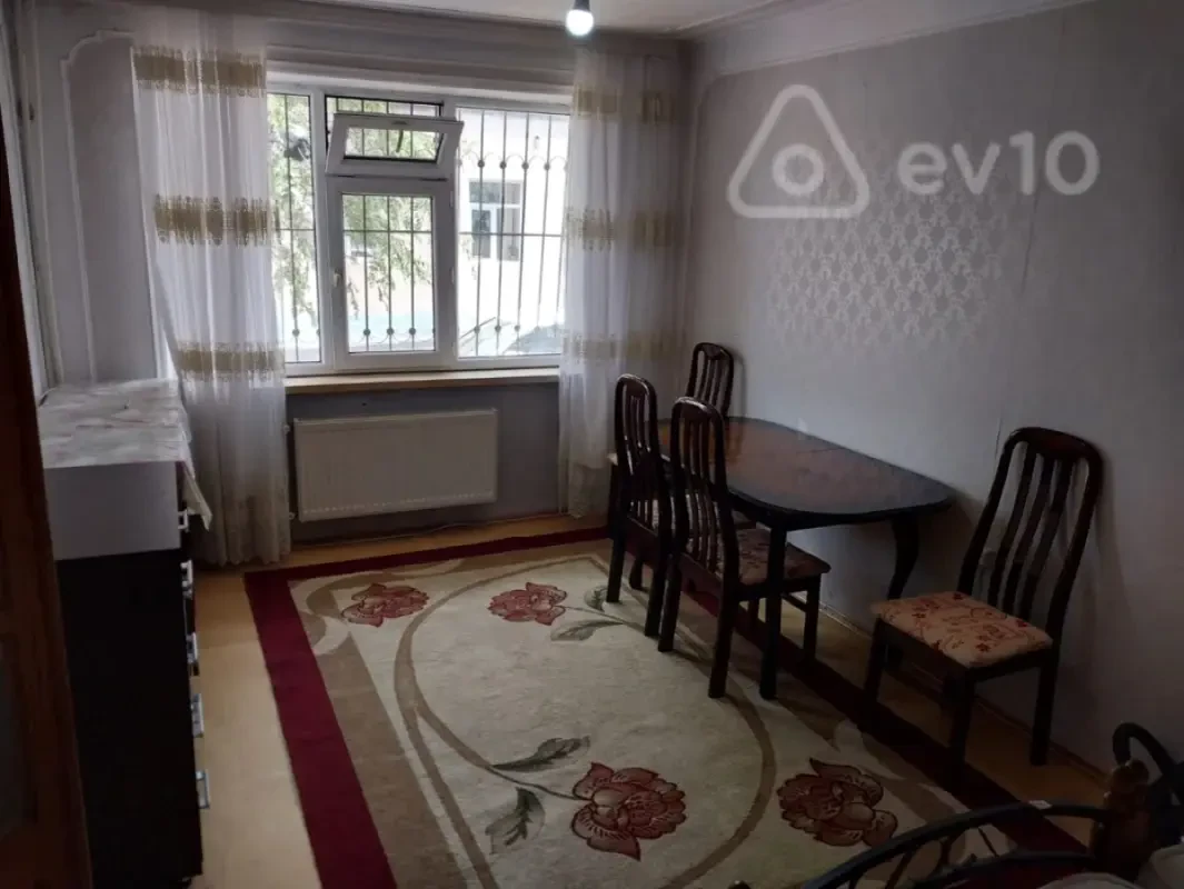 Kirayə verilir 1 otaqlı köhnə tikili 40 m²