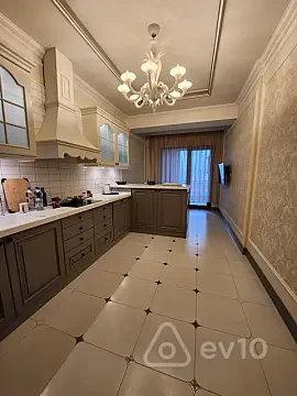 Kirayə verilir 3 otaqlı yeni tikili 220 m² — Bakı, Nərimanov 3 otaq 220.00 m²