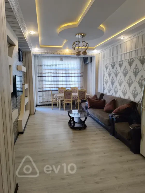 Kirayə verilir 2 otaqlı yeni tikili 65 m²