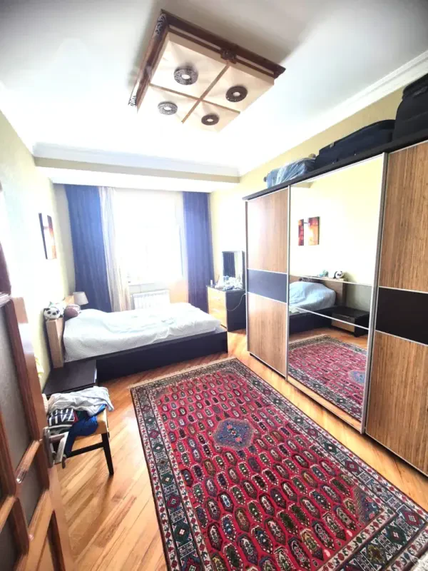 Kirayə verilir 2 otaqlı yeni tikili 70 m²