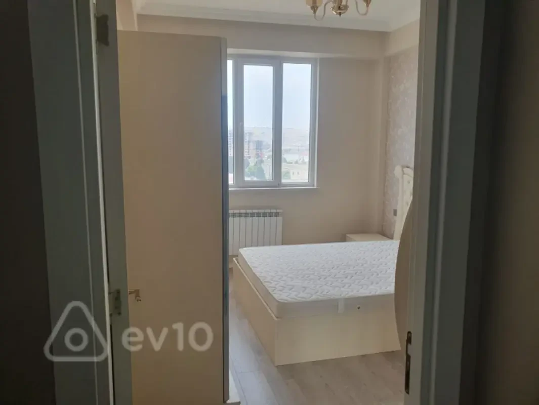 Kirayə verilir 2 otaqlı yeni tikili 68 m²