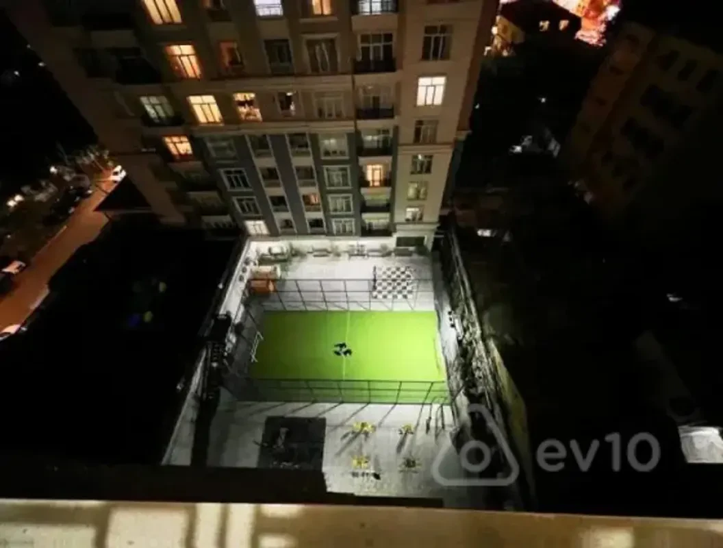 Kirayə verilir 2 otaqlı yeni tikili 80 m²