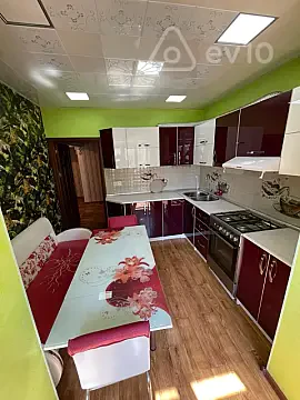 Kirayə verilir 3 otaqlı köhnə tikili 100 m² — Bakı, Nizami 3 otaq 100.00 m²