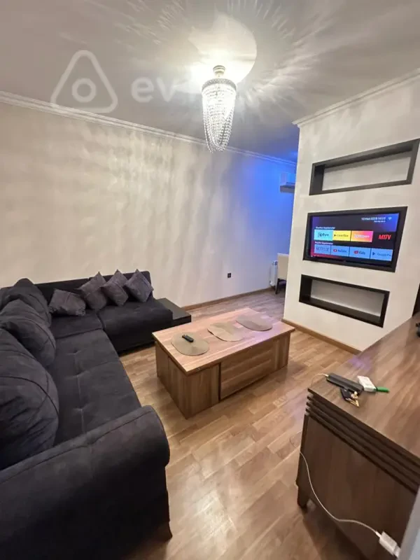 Kirayə verilir 2 otaqlı yeni tikili 60 m²