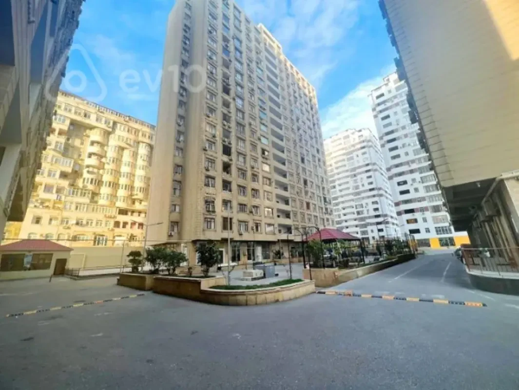 Kirayə verilir 3 otaqlı yeni tikili 105 m²