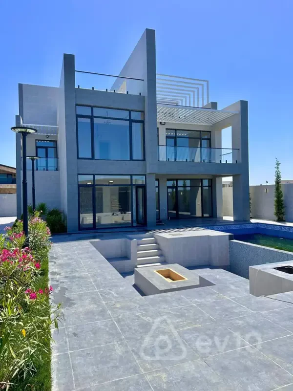 Satılır 6 otaqlı həyət evi 350 m²