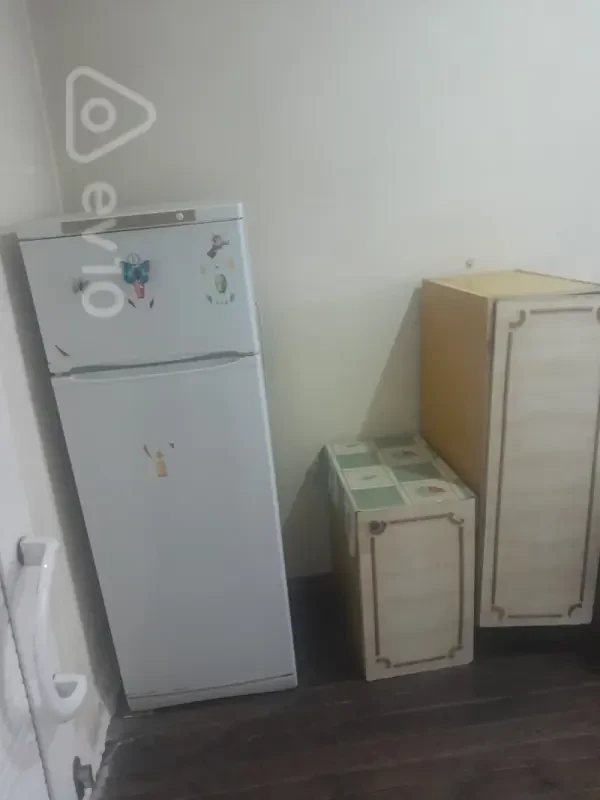 Kirayə verilir 3 otaqlı köhnə tikili 90 m²