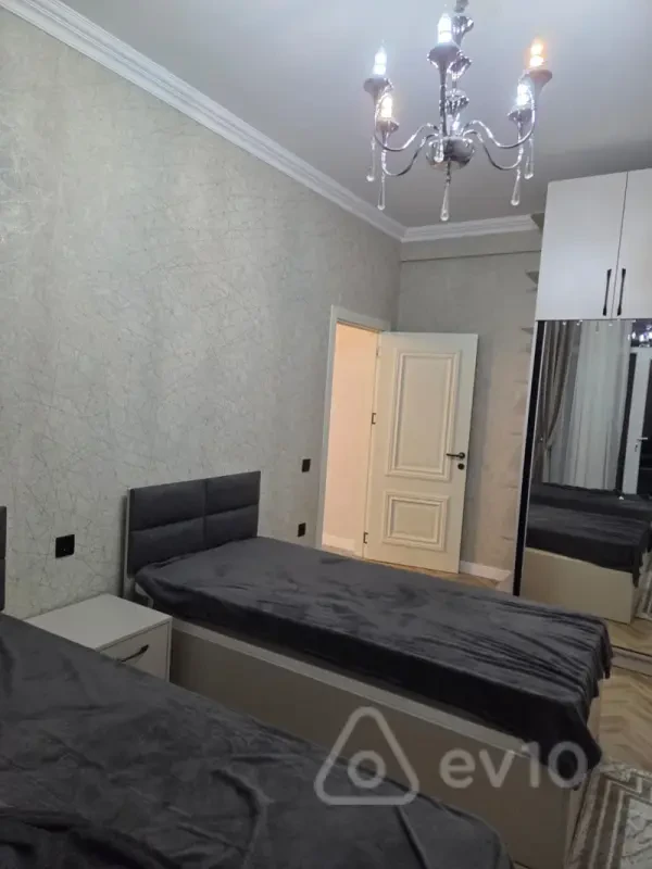 Kirayə verilir 3 otaqlı yeni tikili 100 m²