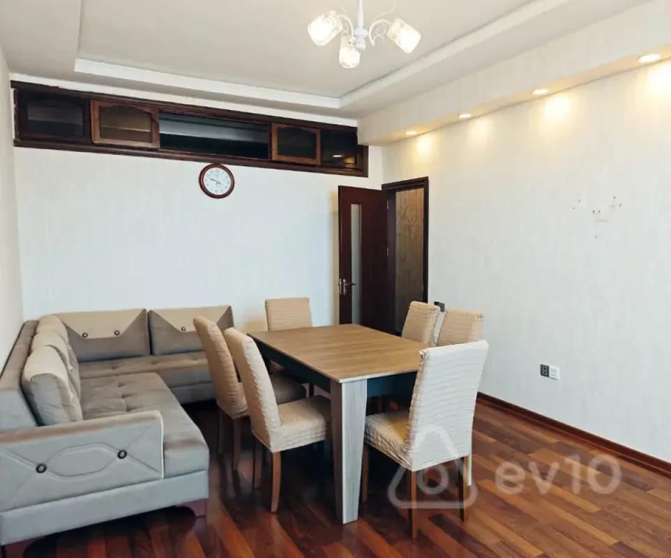 Kirayə verilir 2 otaqlı yeni tikili 70 m²
