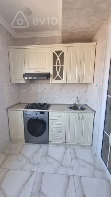Kirayə verilir 3 otaqlı yeni tikili 100 m²