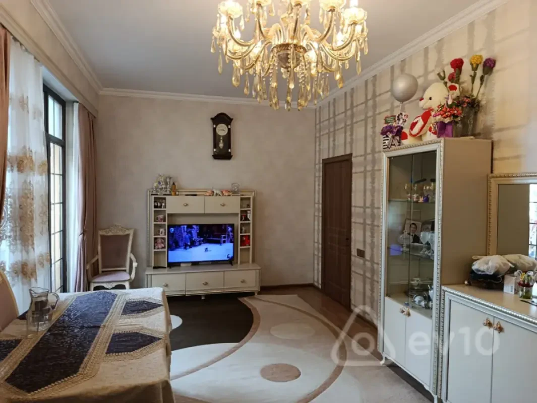 Kirayə verilir 3 otaqlı yeni tikili 120 m²