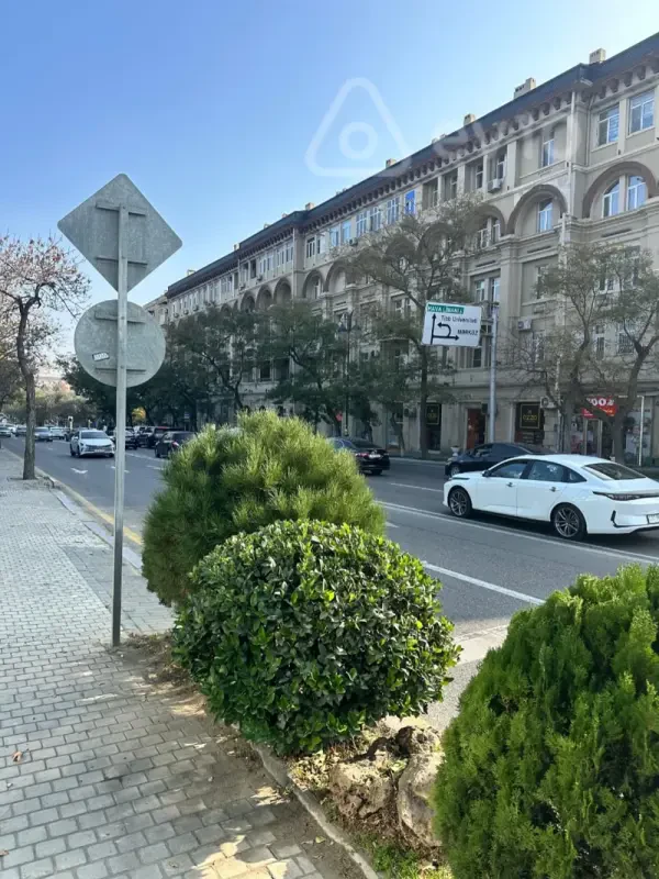 Satılır 3 otaqlı köhnə tikili 94 m²