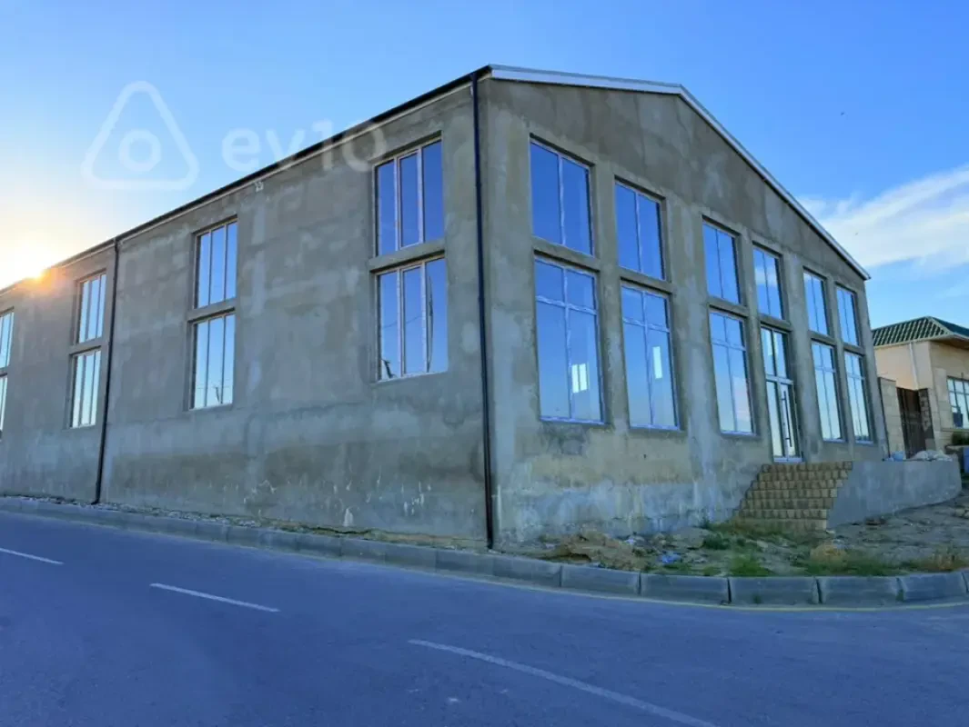 Kirayə verilir mənzil 1000 m²