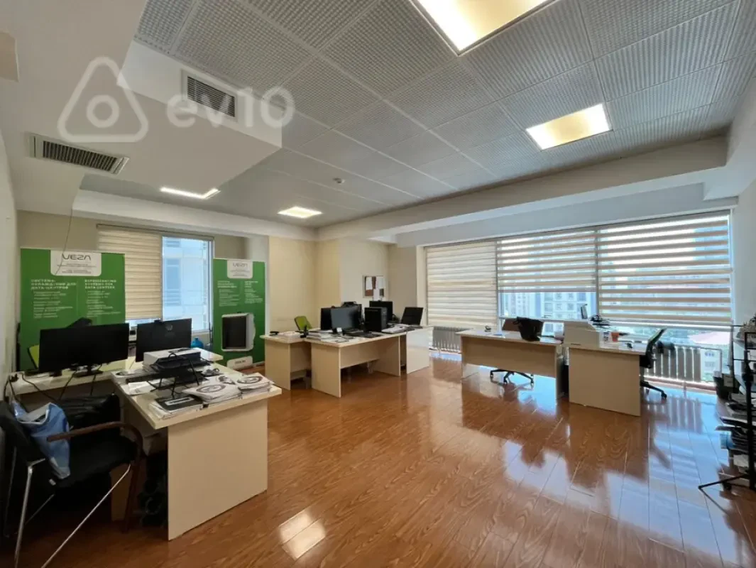 Kirayə verilir 1 otaqlı ofis 50 m²